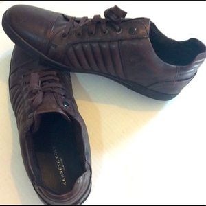 Men Kenneth Cole size 11 shoes